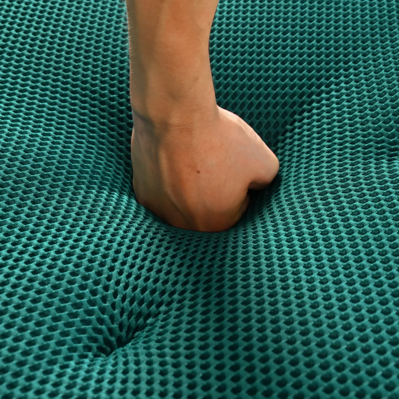 86.2'' Modern Minimalist Style Tufted Design Upholstered Sofa, 3-Seat Compression Sofa for Living Room, Bedroom, and Apartment