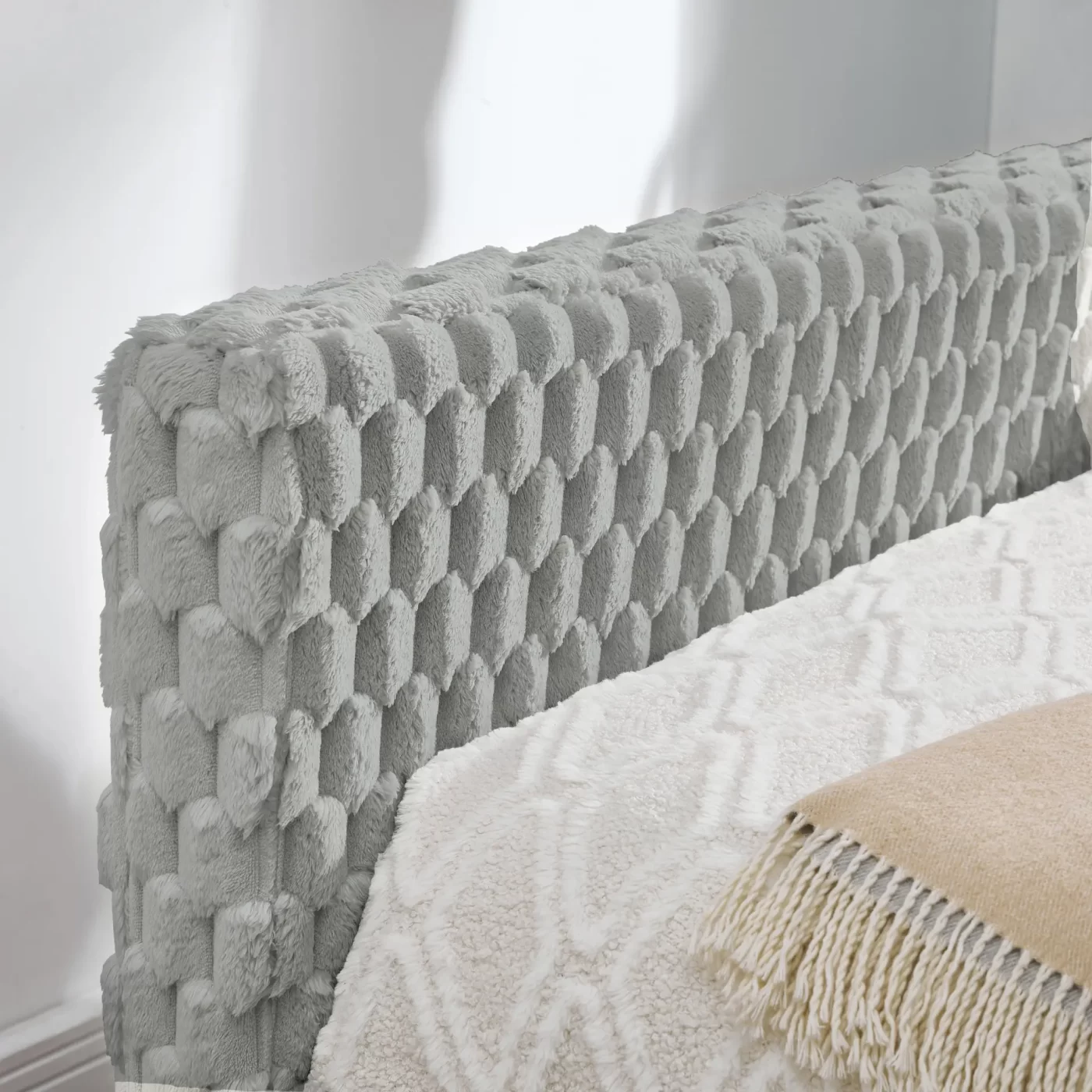 Twin Size Daybed, Upholstered sofa bed,The bottom pulls out to form a bed ,Plaid corduroy fabric- Dark grey(86'*43.5'*34')